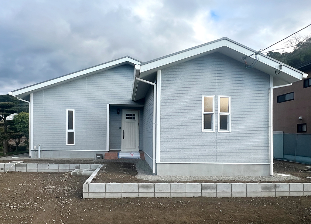 アウトドア好きの家族の平屋