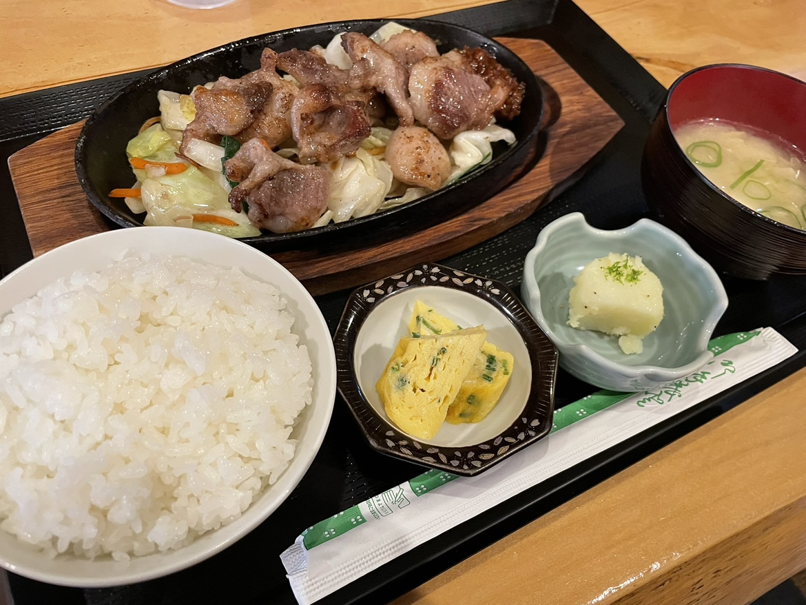 豚ハラミ鉄板焼き